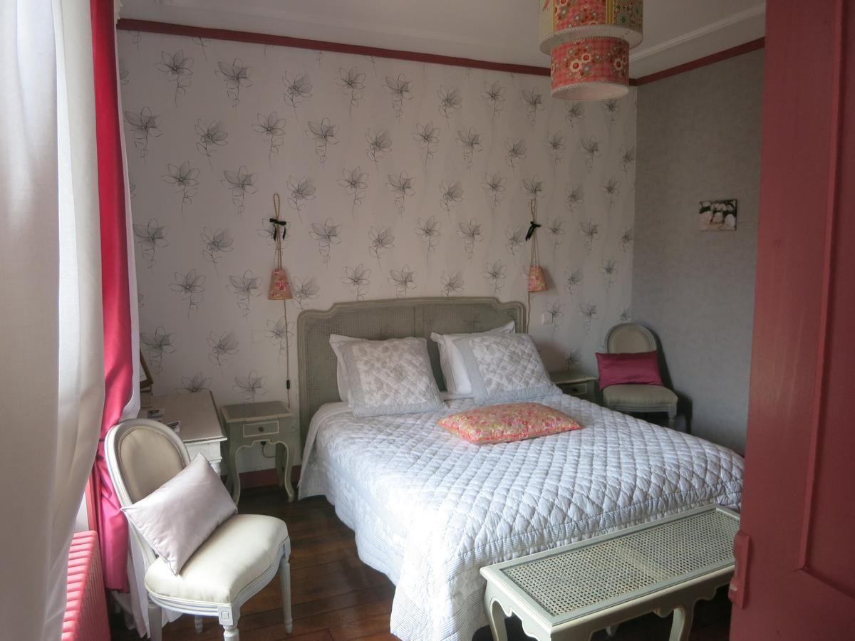 Les Jardins De Lily Hotel Saint-Léonard-de-Noblat Esterno foto