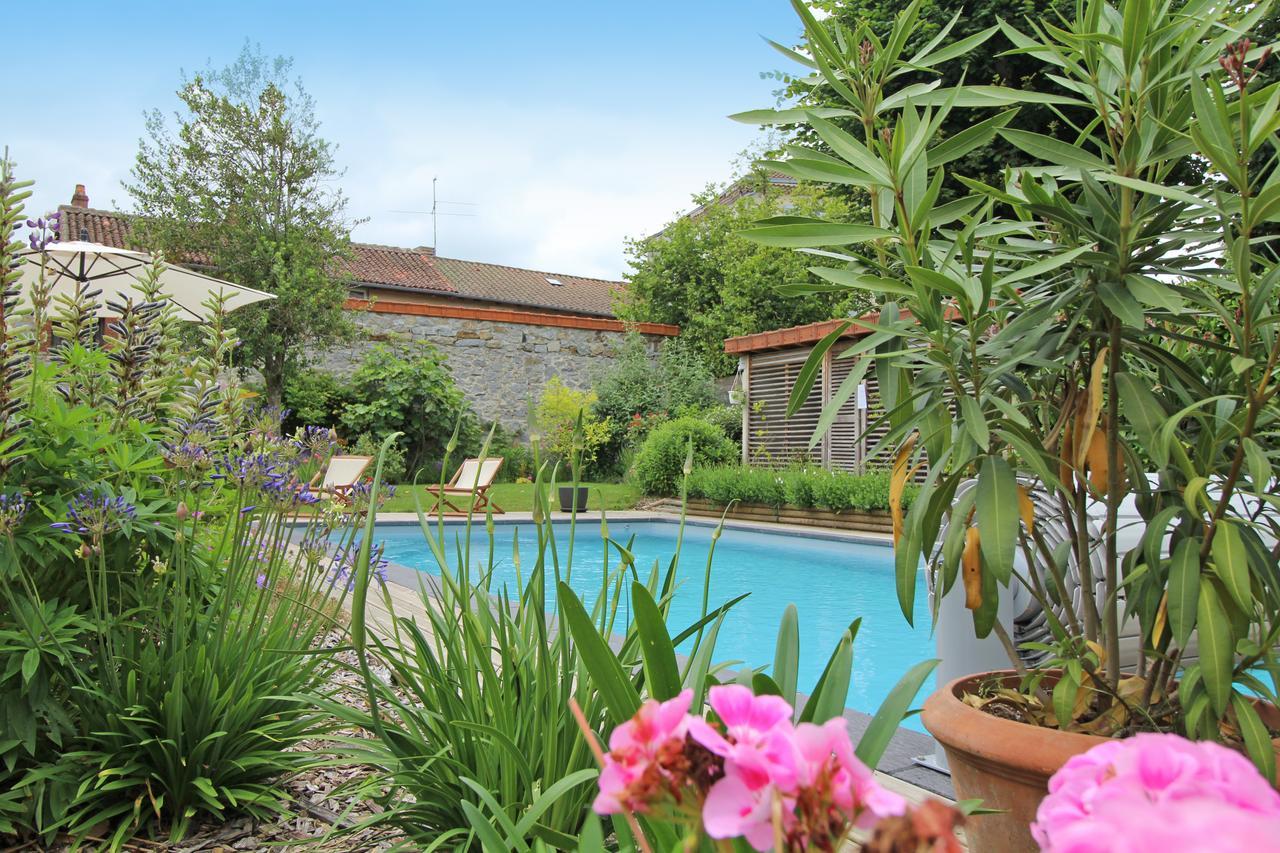 Les Jardins De Lily Hotel Saint-Léonard-de-Noblat Esterno foto